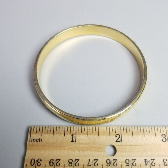 Vintage Monet Starburst Design Gold Tone Round Bangle Bracelet, Signed Estate - Picture 4 of 6